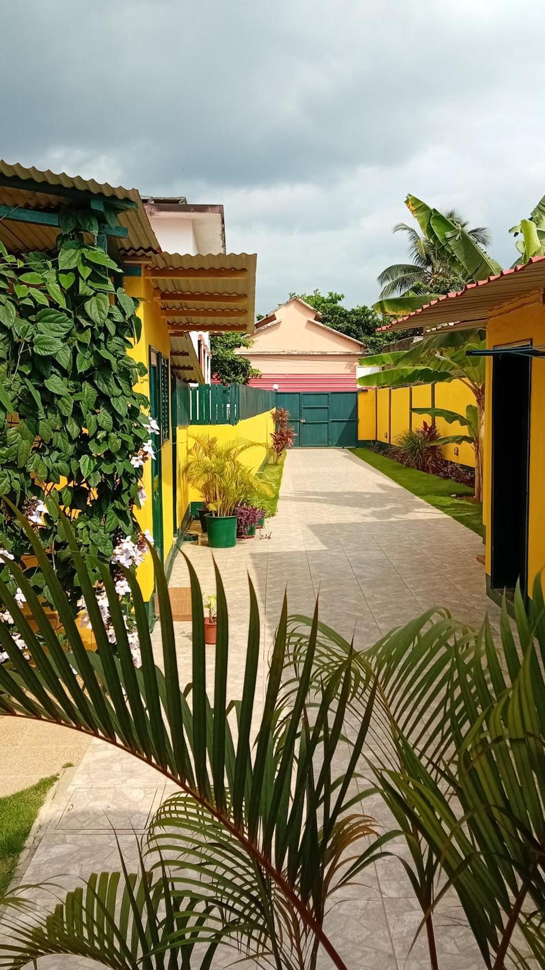 Residencialdes Bed & Breakfast Sao Tome Exterior photo